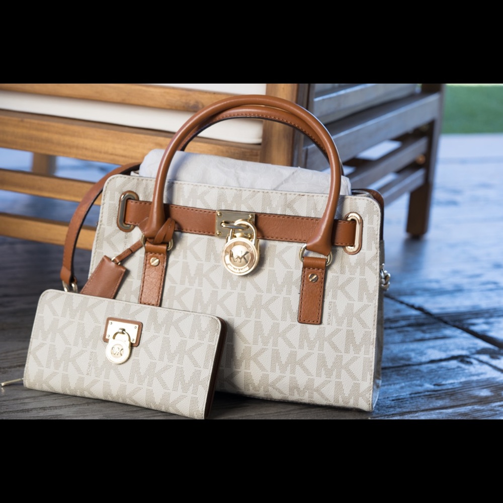Michael Kors purse and matching wallet